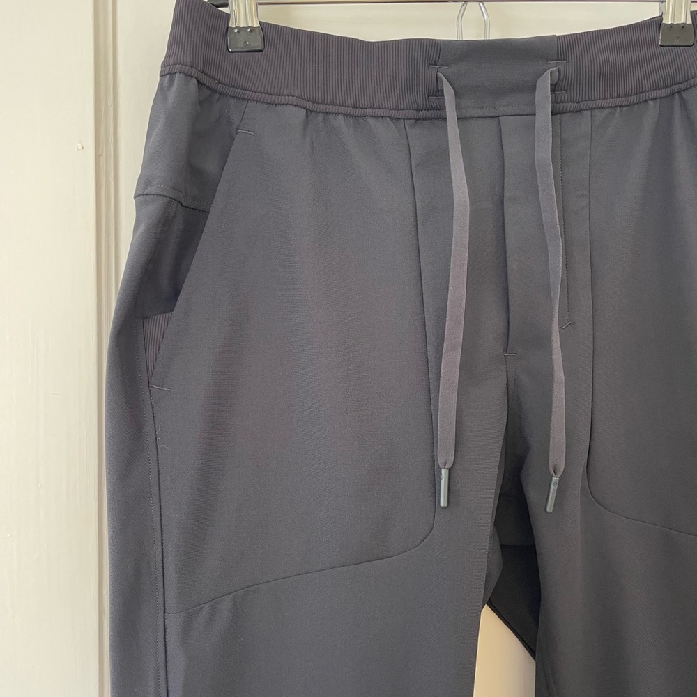 Lululemon men’s joggers NWT